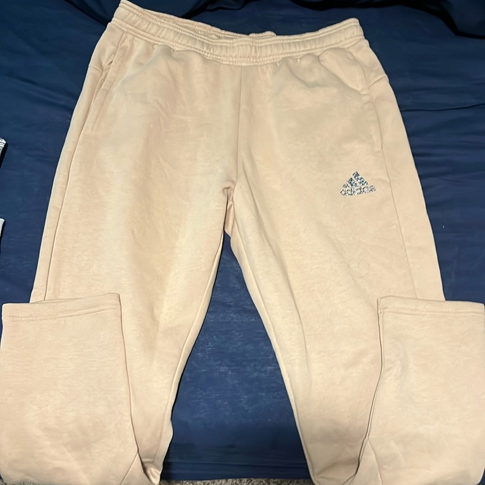 Adidas sweatpants